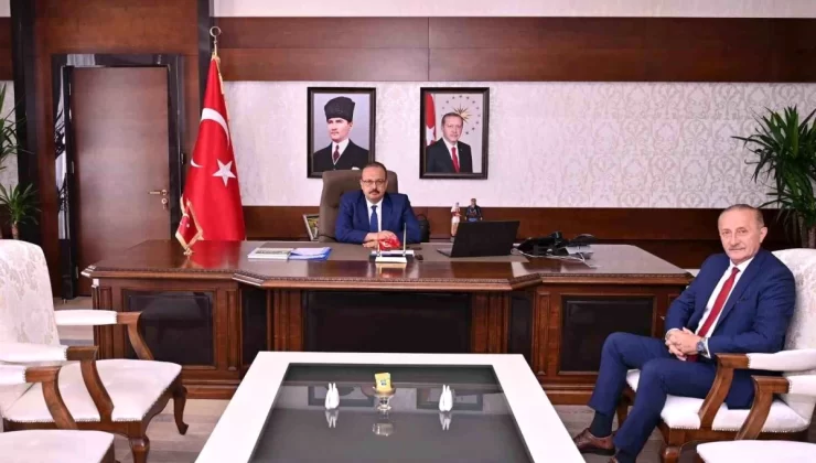 Didim Belediye Başkanı A. Deniz Atabay, Aydın Valisi Yakup Canbolat’ı ziyaret etti
