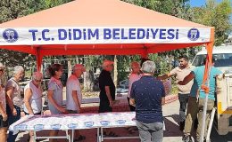Didim Belediyesi, kendisine ait ürünleri vatandaşlara dağıtmaya devam ediyor.