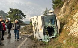 Didim’den festivale giden tur minibüsü Germencik’te devrildi: Çok sayıda yaralı var!