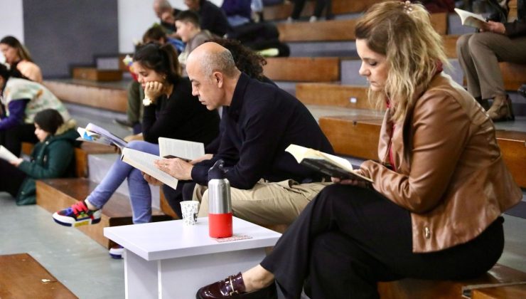 Didim’de “Ailemle kitap okuyorum” etkinliği