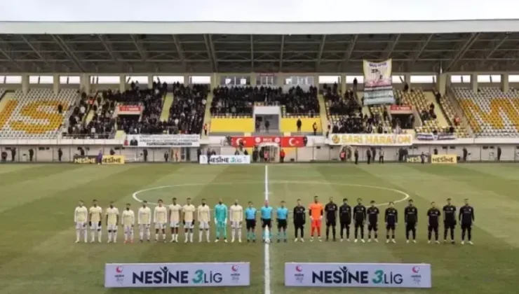 Kuşadasıspor, ligde kalma şansını mucizelere bıraktı