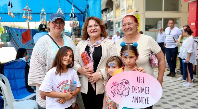Başkan Gençay, Anneler Günü dolayısıyla kurulan stantları ziyaret etti