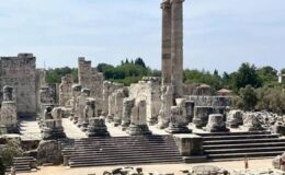 Apol­lon Ta­pı­na­ğı’na yılın ilk 10 ayın­da 85 bin 730 zi­ya­ret­çi