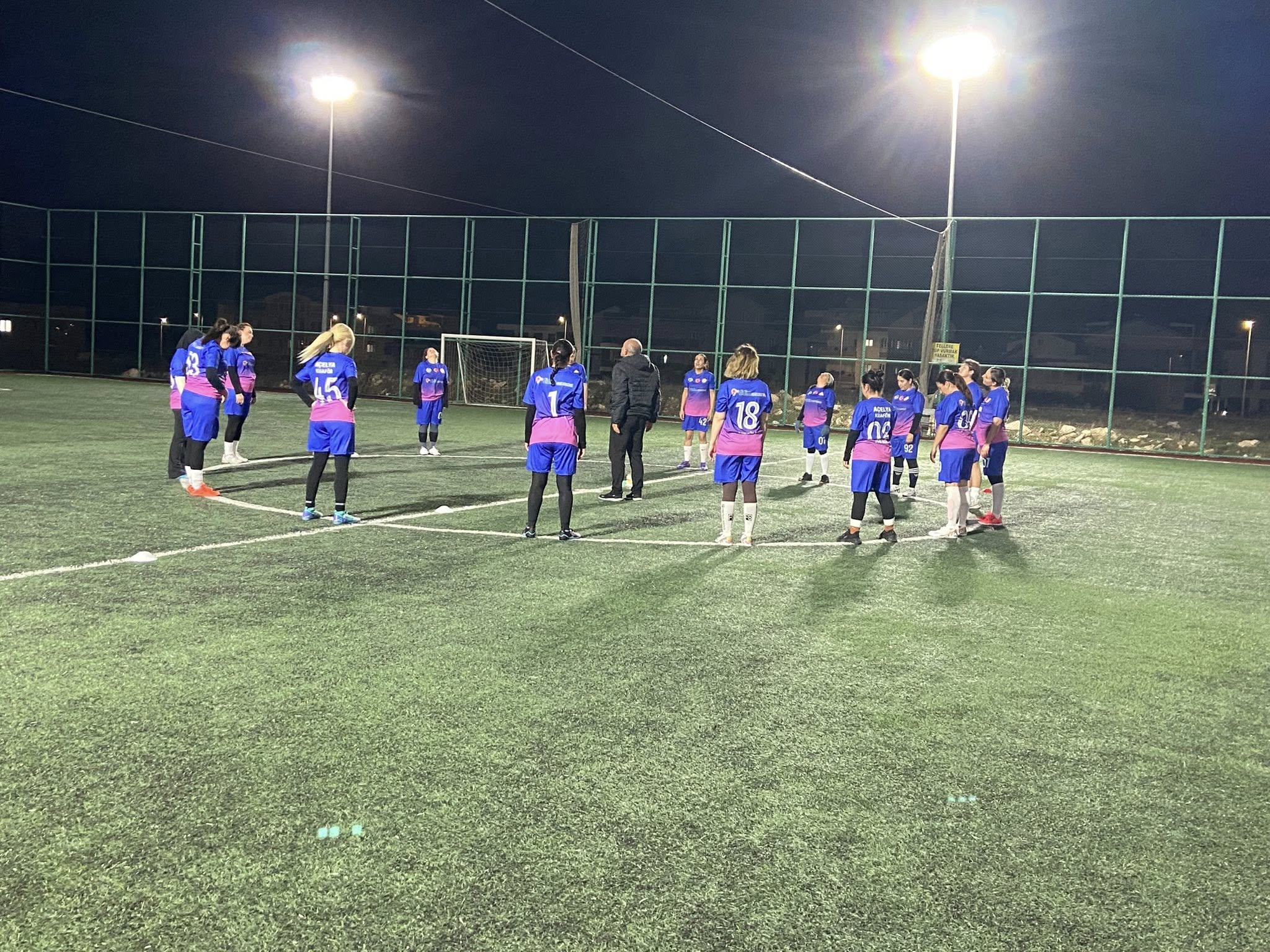 Didimde Hanimeli Futbol Takimindan Renkli Goruntuler 621855 498774E3837A4A6D2B2856F5Ab2204D9