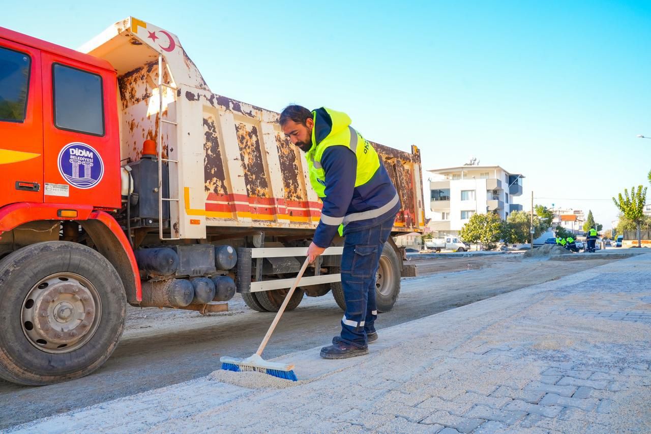 Didimde Yol Yapim Atagi Suruyor 620540 E56E4Bc71C95E0F3Bec5A18286Afaf29