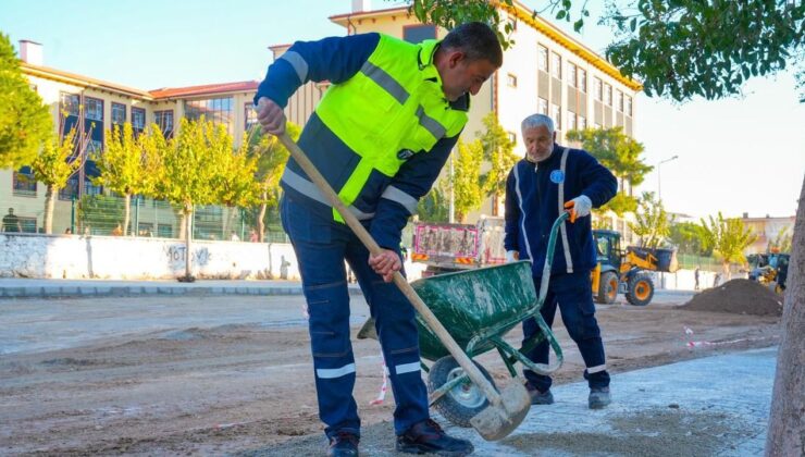 Didim’de yol yapım atağı sürüyor