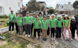 Akyeniköylü öğrenciler, Orman haftasında fidan dikti