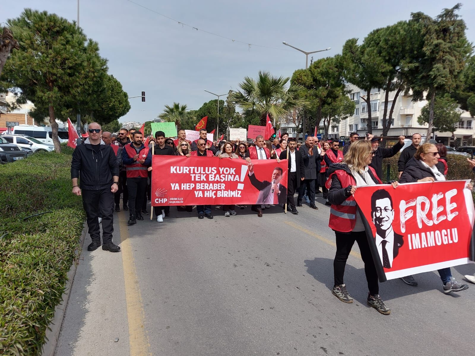 Didim Chp Orgutu Imamoglu Icin Yurudu 648606 7E2Eb07Cd2E76E40414Daed8E9121075