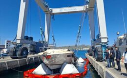 Bodrum’da marinadaki yangında batan 7 motoryatın enkazı kaldırılıyor