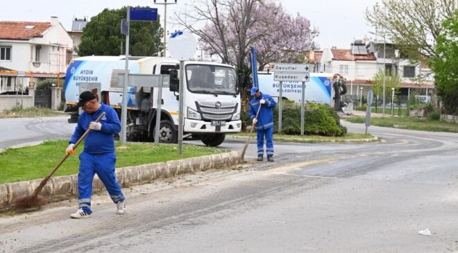 Çerçioğlu’nun talimatıyla Kuşadası’nda yaza hazırlık çalışmaları hız kesmiyor