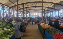 Didim AK parti, pazarcıların yer sorununa dikkat çekti: “Hakkaniyetli değil”