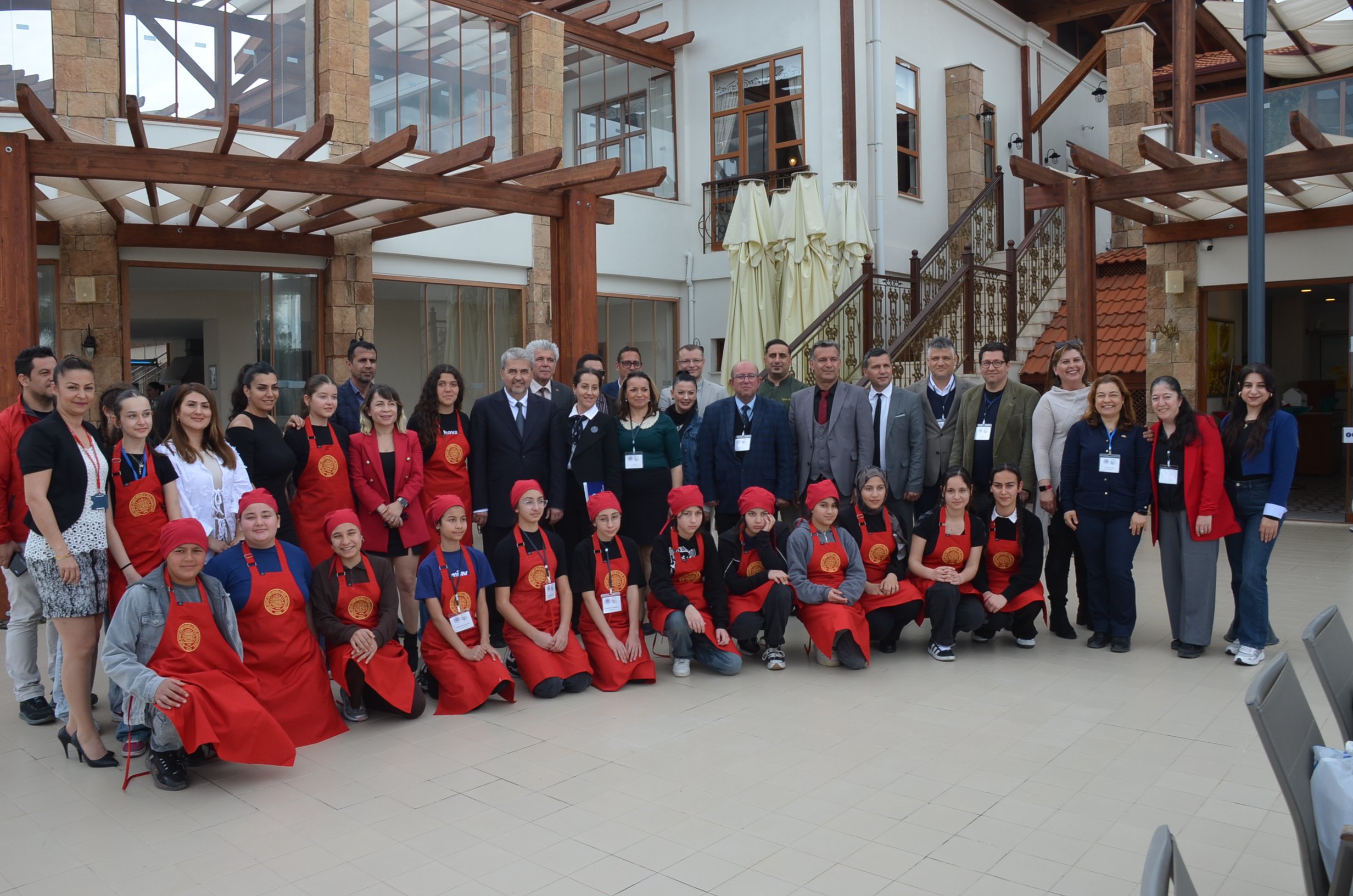 Genc Sefler Cokertme Kebabi Ile Hunerlerini Sergiledi 653616 4F57587D96B06490Ca903A41C7Aee055