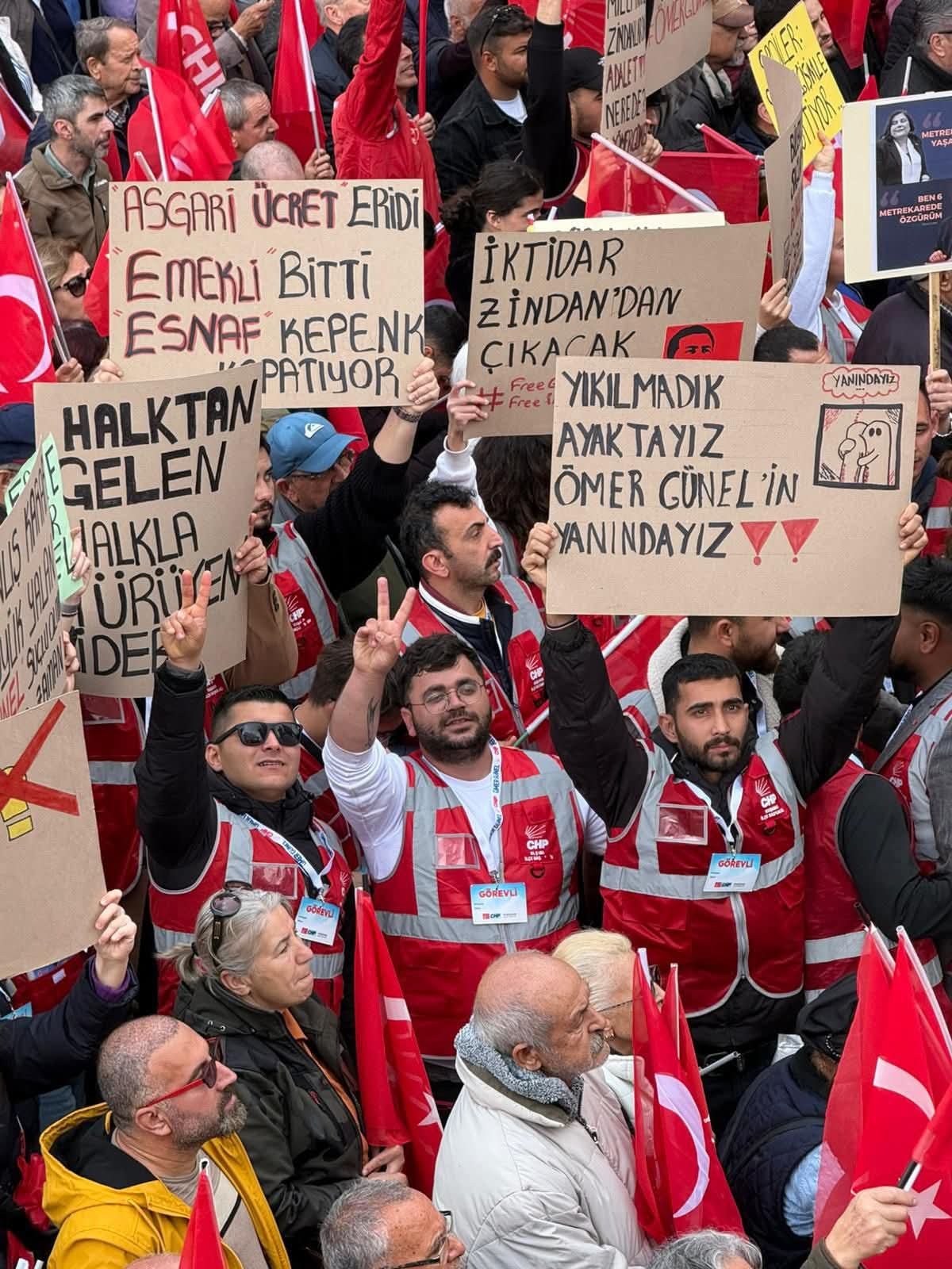 Kusadasinda Mektuplar Omer Baskan Icin Yaziliyor 652562 374Bcbcf29C0260Bb4A907C5A59Acace