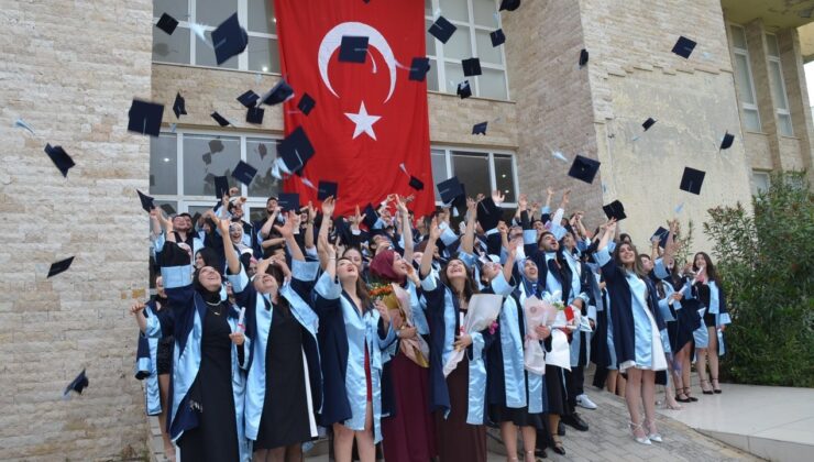 ADÜ Didim MYO’da mezuniyet sevinci