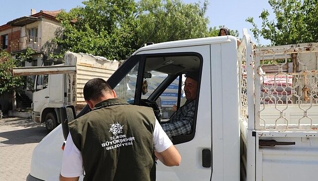Başkan Çerçioğlu’ndan Didim’de küçük üreticilere yem desteği