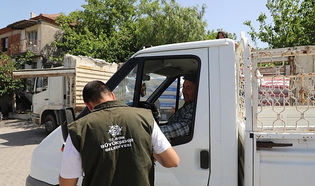 Başkan Çerçioğlu’ndan Didim’de küçük üreticilere yem desteği