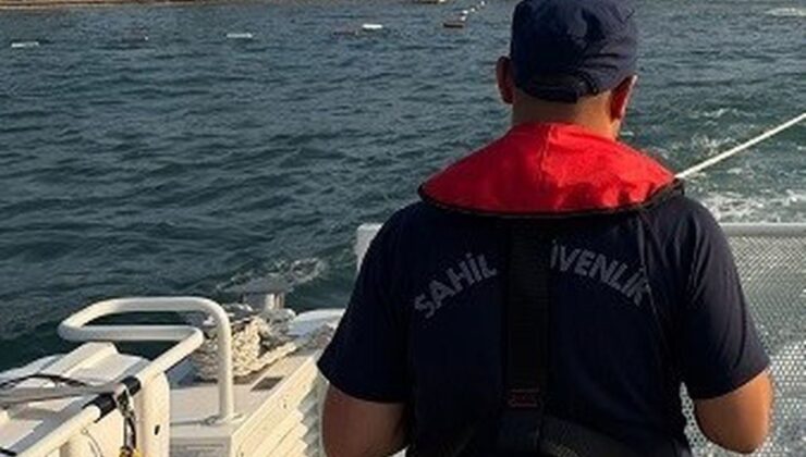 Deniz yatağı ile sürüklenen şahısları sahil güvelik kurtardı