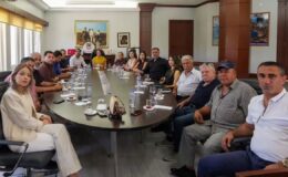 Didim Belediyesi’nde istifa depremi: Başkan Gençay ve 20 meclis üyesi CHP’den ayrıldı